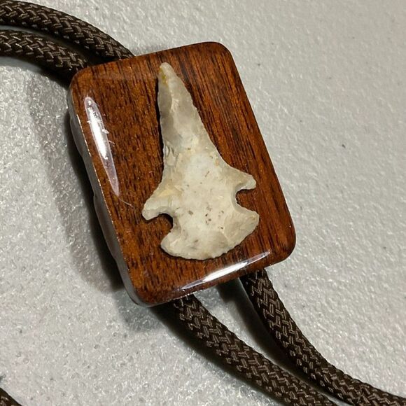 Vintage Arrowhead Corded Bolo Tie - Picture 2 of 3
